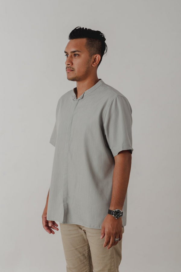 AR-010 Viscose Peak Fold Collar with Curved Hem Shirt